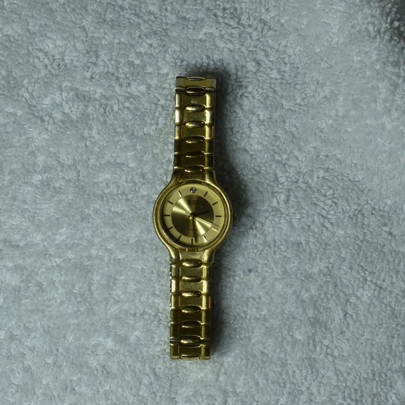 Vintage 1980s Bill Blass Gold Tone Quartz Watch